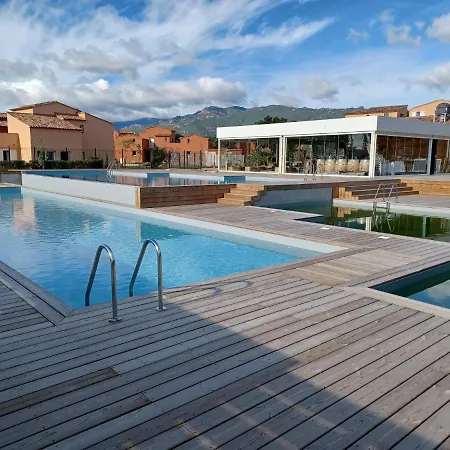 Apartment 91, T2 A Avec Piscines, Proche
